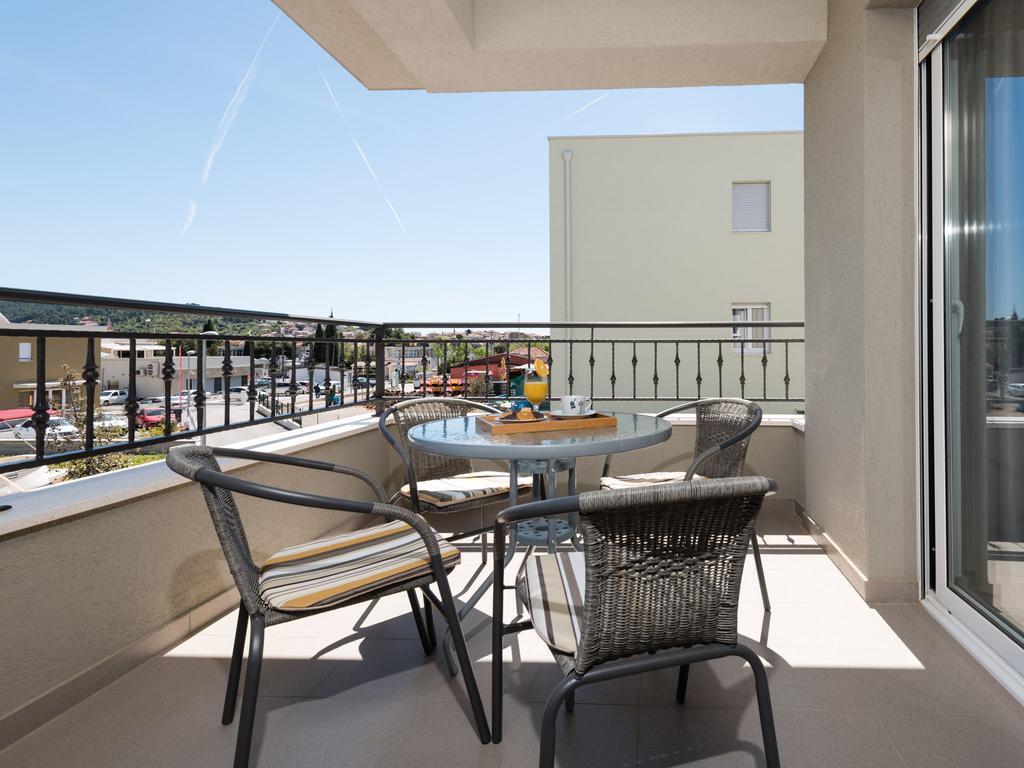 Apartment Bingo Trogir Exterior foto