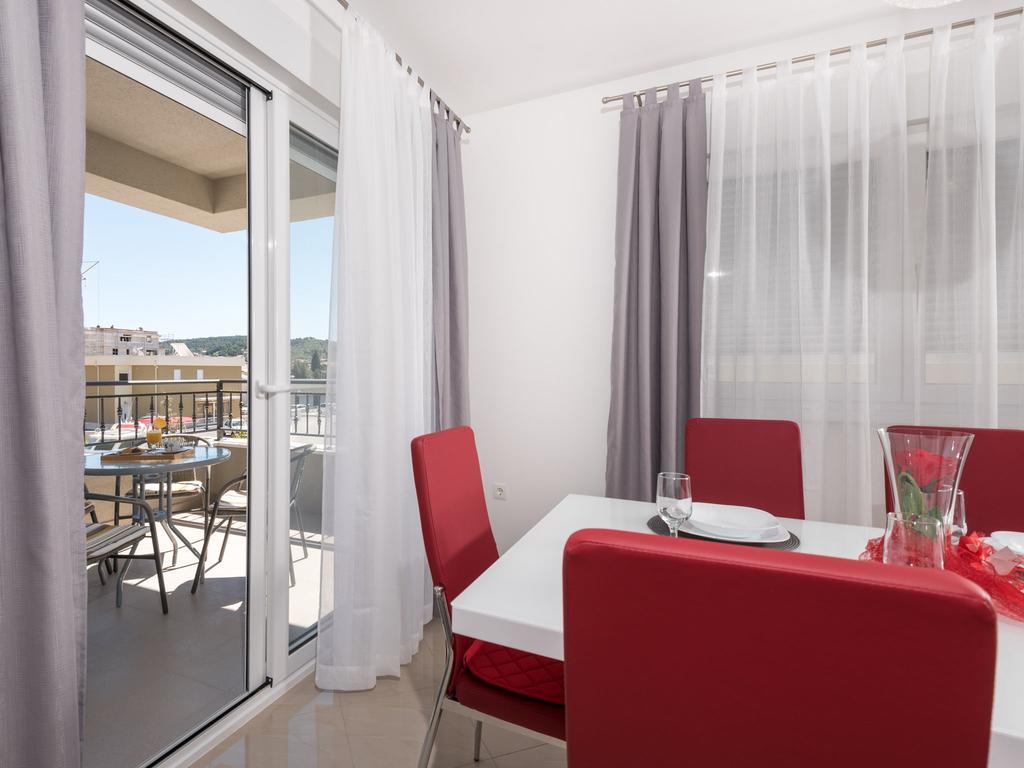 Apartment Bingo Trogir Exterior foto