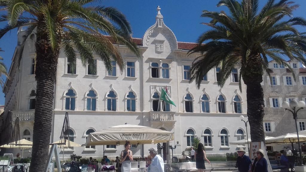 Apartment Bingo Trogir Exterior foto