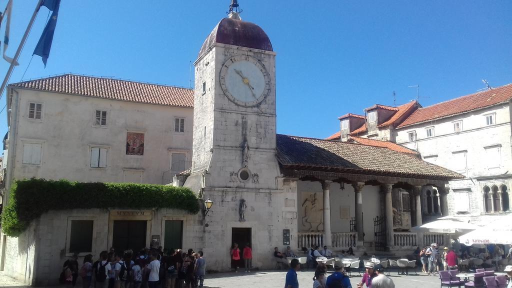 Apartment Bingo Trogir Exterior foto